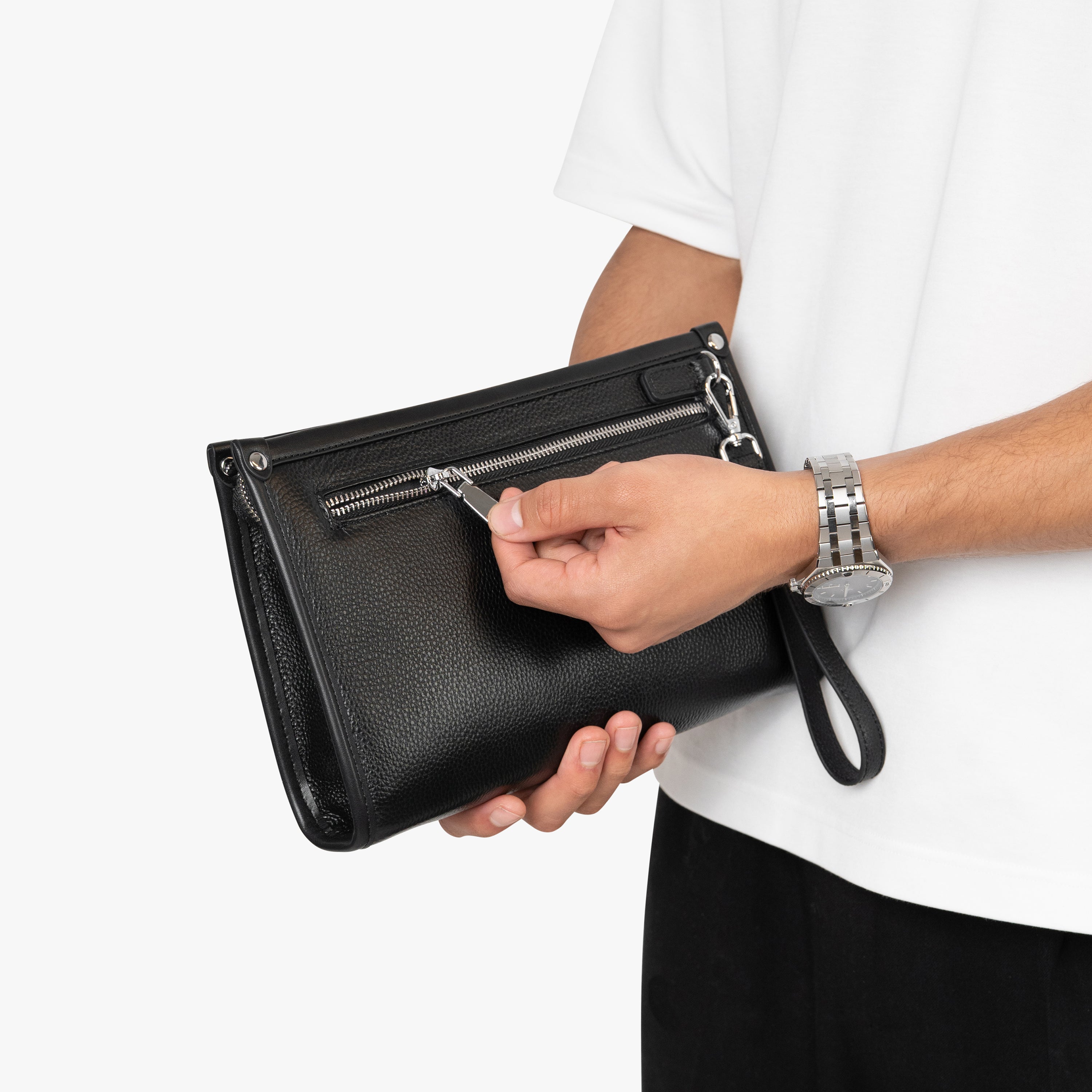 Milano Eleganza SecureTouch - A Sleek Leather Bag with a Fingerprint Lock