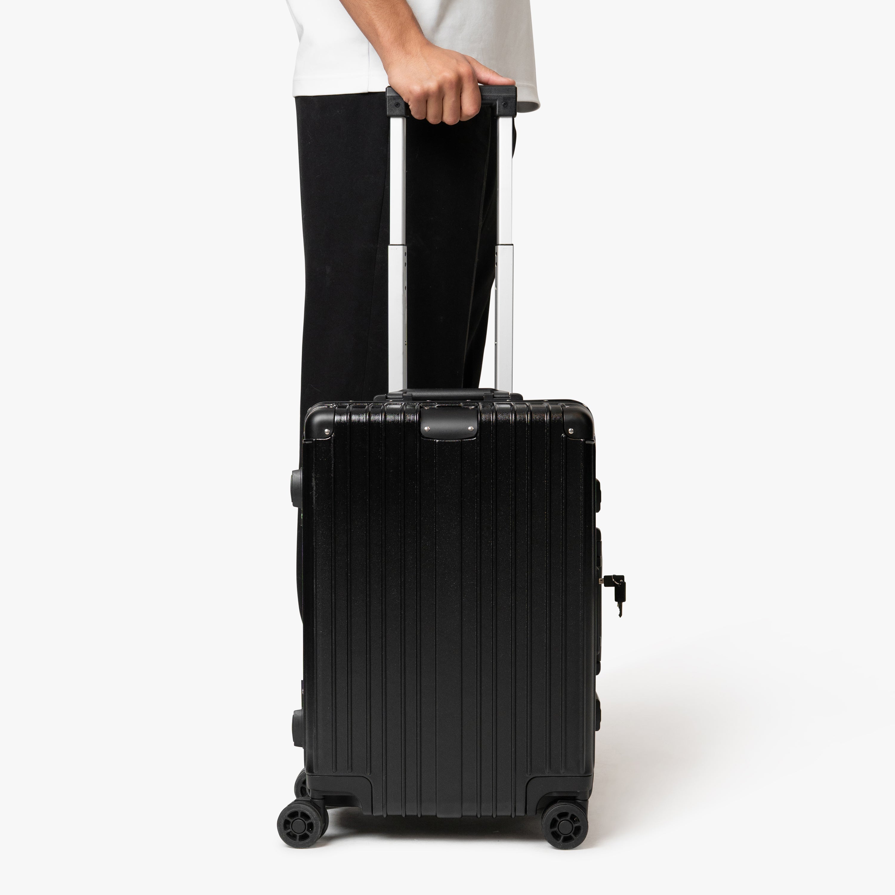SecureTouch Suitcase (Onyx)